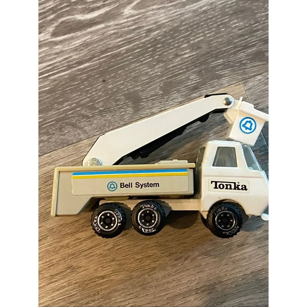 Tonka Bell Systems Bucket Truck Metal VINTAGE
